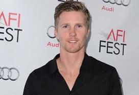 How tall is Thad Luckinbill?